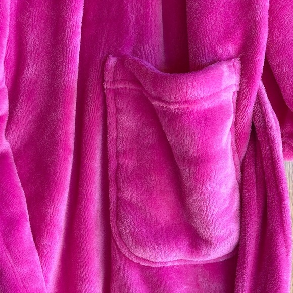 Victoria's Secret Vibrant Pink Plush Robe - Picture 4 of 7